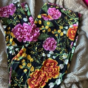 LuLaRoe Floral print Leggings